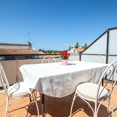 Apartmani Ljubica Porec Exterior photo